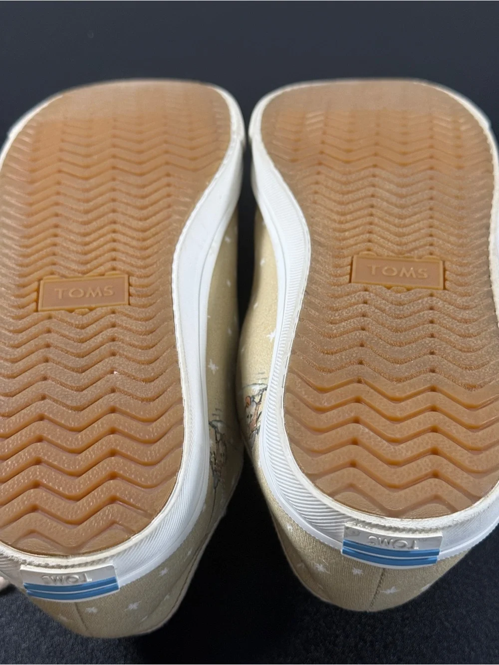 Disney x TOMS Cinderella Gus & Jaq Carmel Sneakers Women’s Size 9